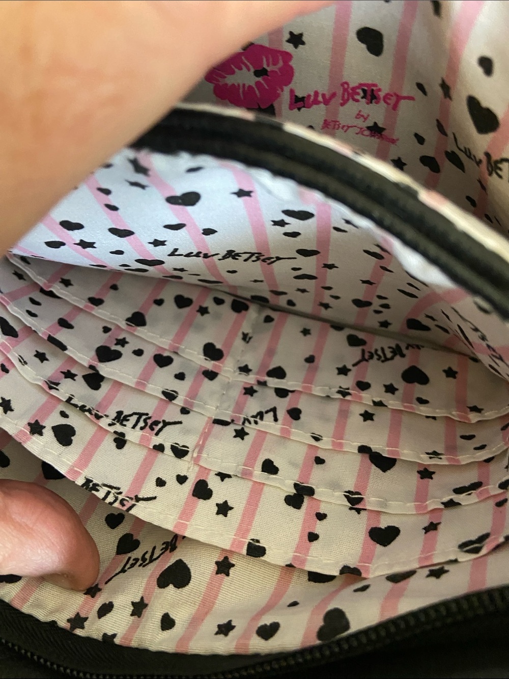 LUV BETSEY BY BETSEY JOHNSON Dog Wristlet Wallet - Picture 5 of 12